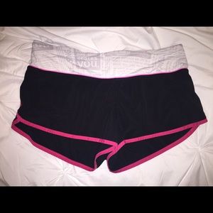 Lululemon speed shorts size 8 black/pink